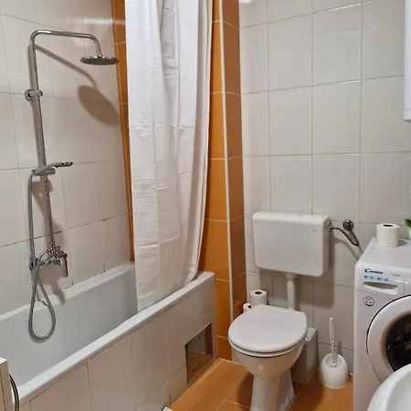 Pollaris Apartment *